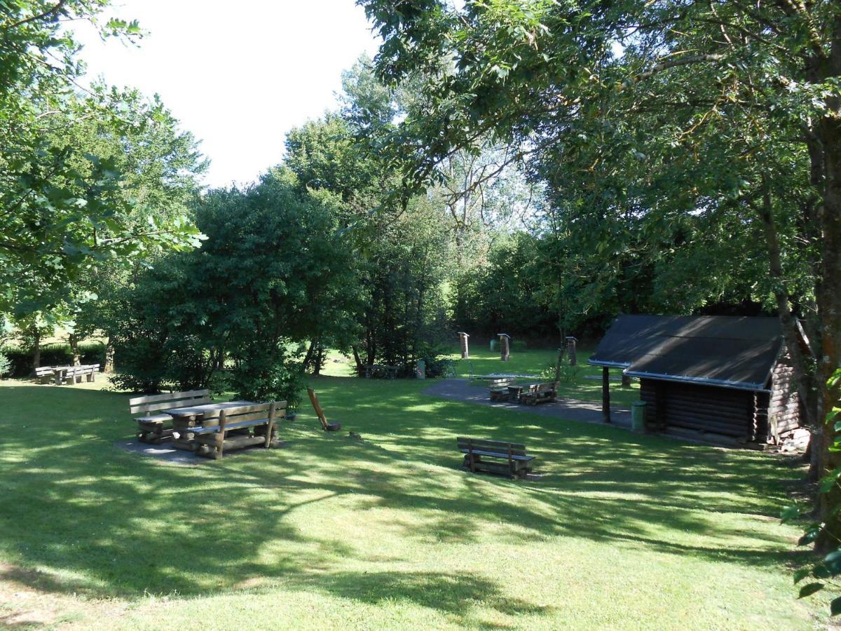 Modern Holiday Home Idyllic Setting With Terrace Medebach Exteriör bild
