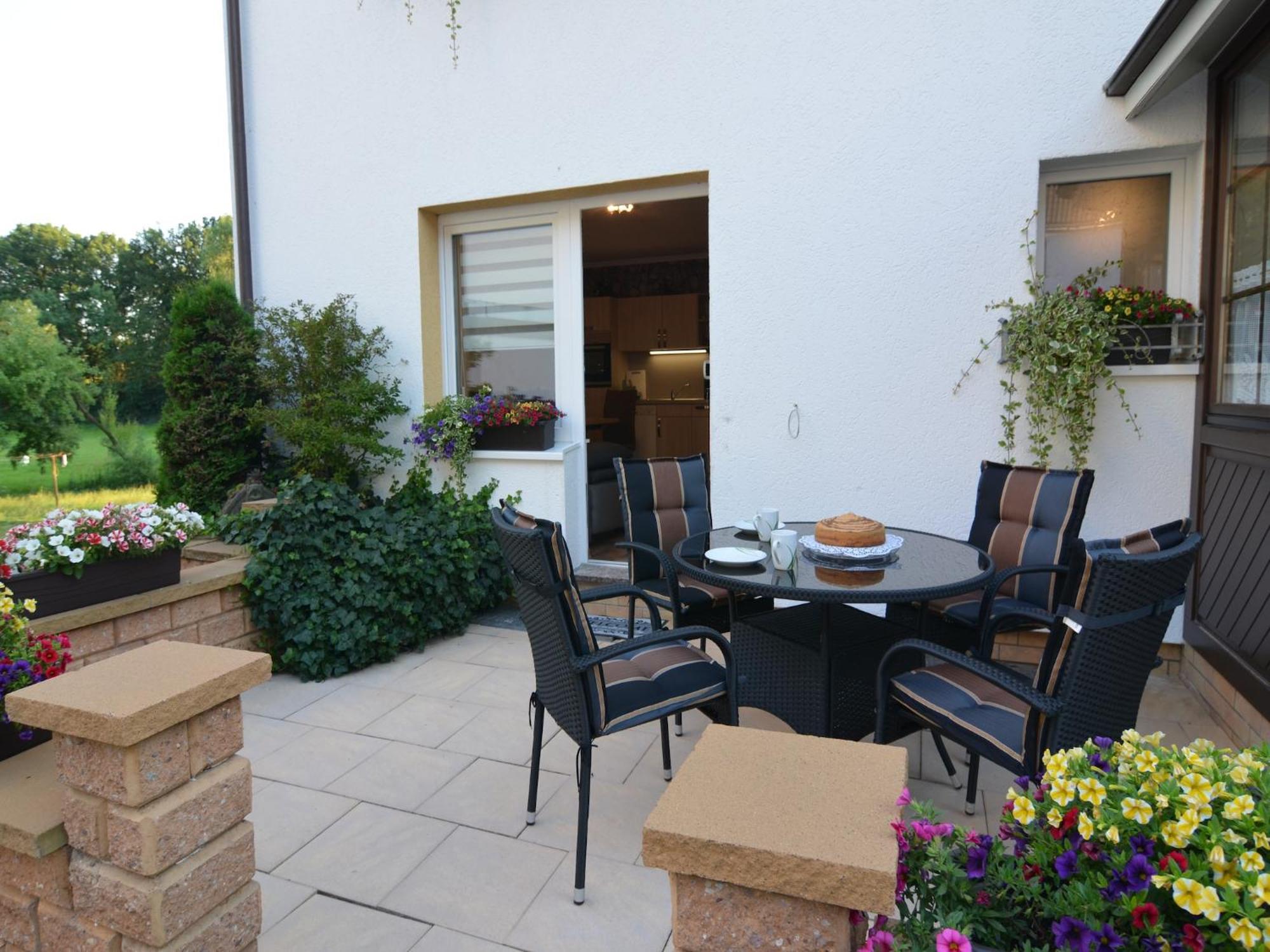 Modern Holiday Home Idyllic Setting With Terrace Medebach Exteriör bild