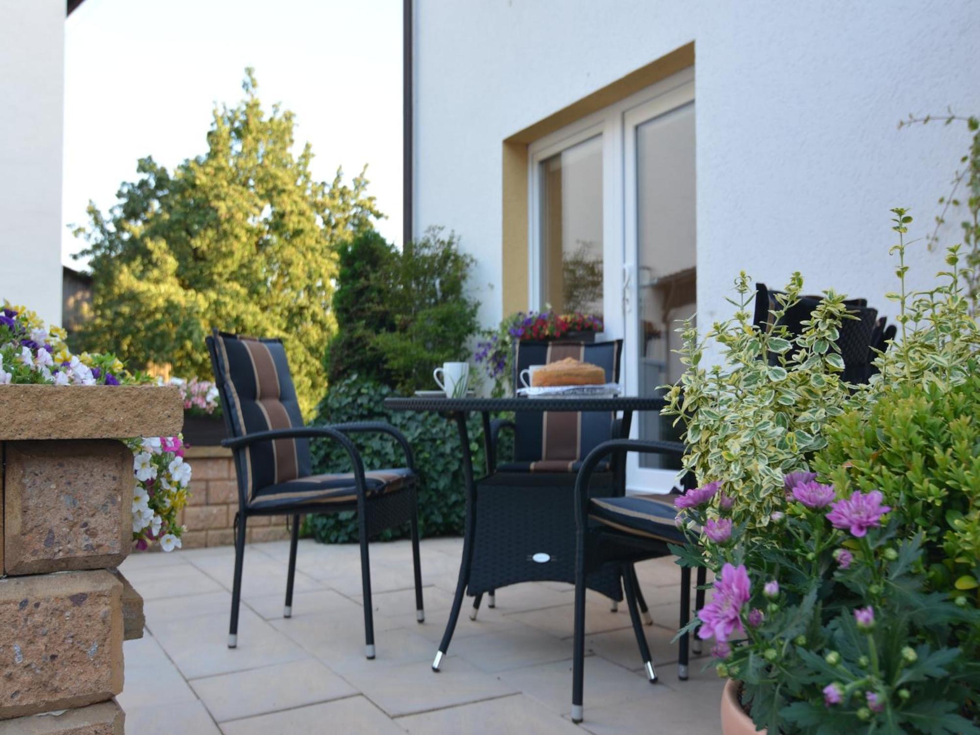 Modern Holiday Home Idyllic Setting With Terrace Medebach Exteriör bild